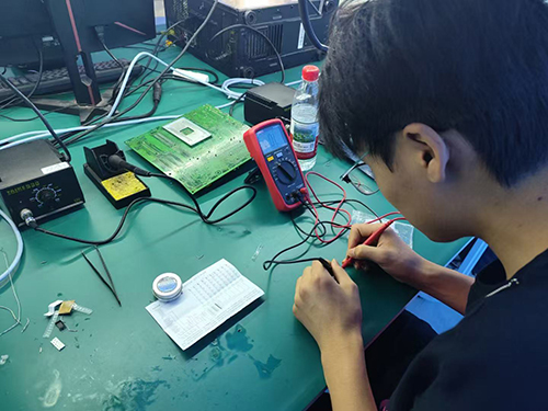 无人机培训学校学费多少